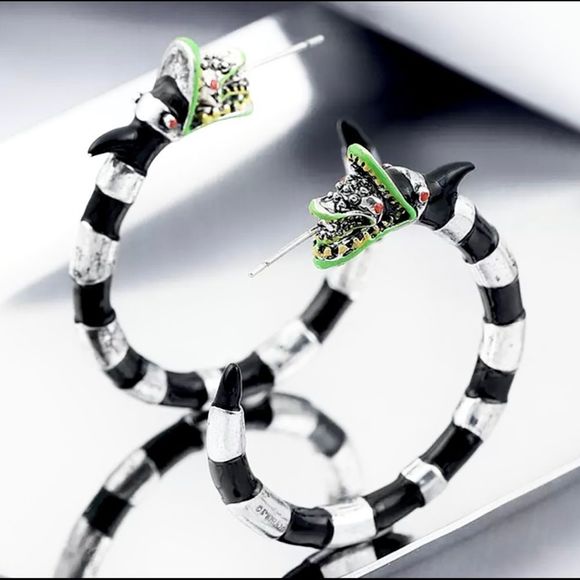 ONE PAIR LEFT! BEETLE JUICE HOOP LOOP FETISH BLACK & WHITE STRIPE SAND WORM 🪱 - Picture 14 of 16